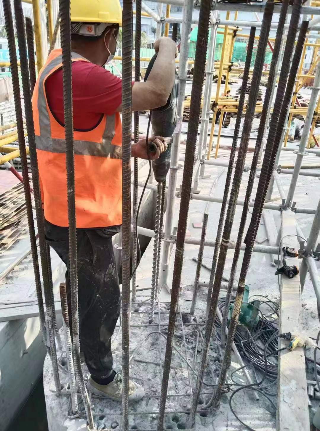 海东增大截面法加固框架柱施工方案
